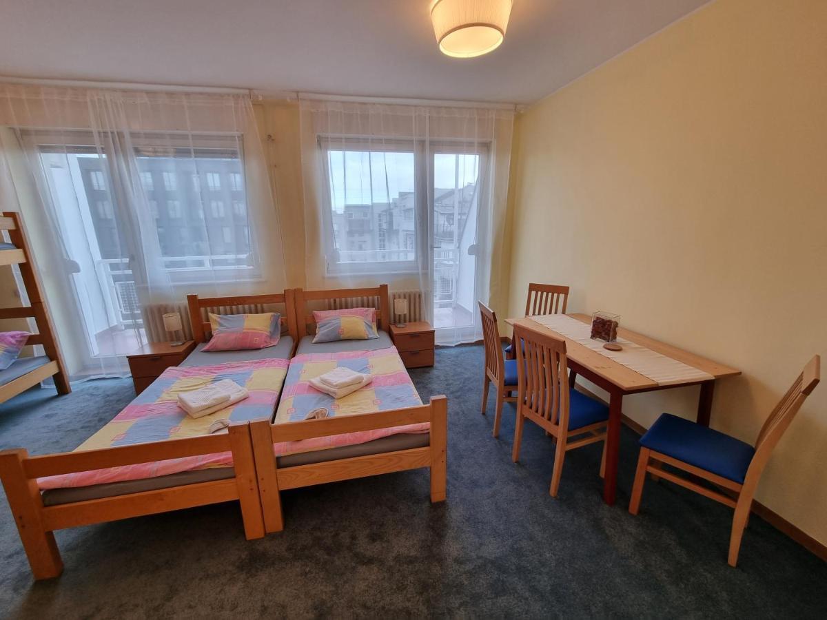 Spirit Hostel And Apartments Beograd Bagian luar foto