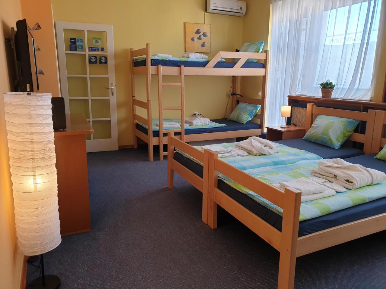 Spirit Hostel And Apartments Beograd Bagian luar foto