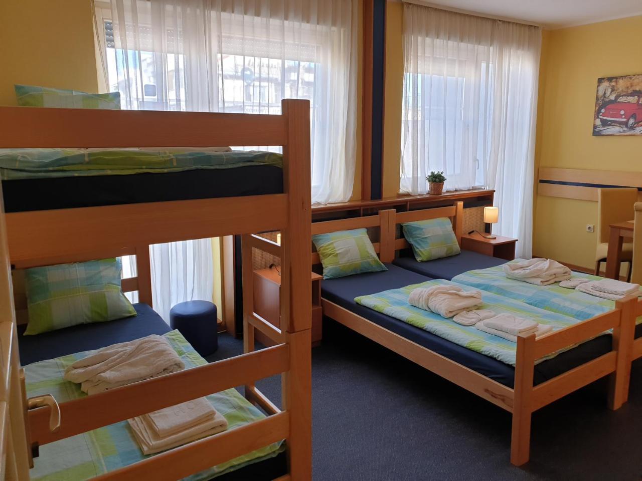 Spirit Hostel And Apartments Beograd Bagian luar foto
