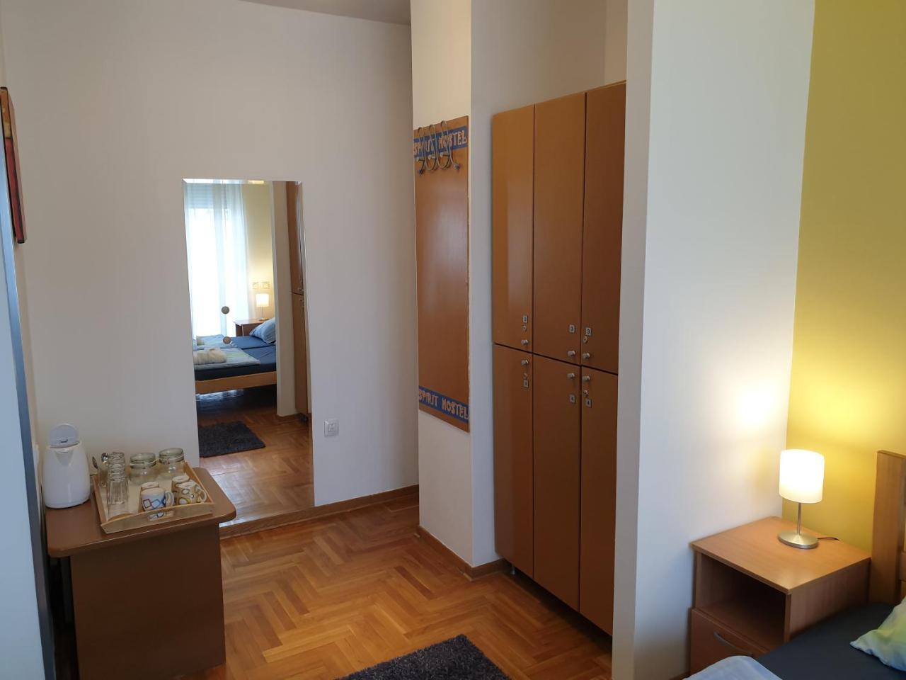 Spirit Hostel And Apartments Beograd Bagian luar foto