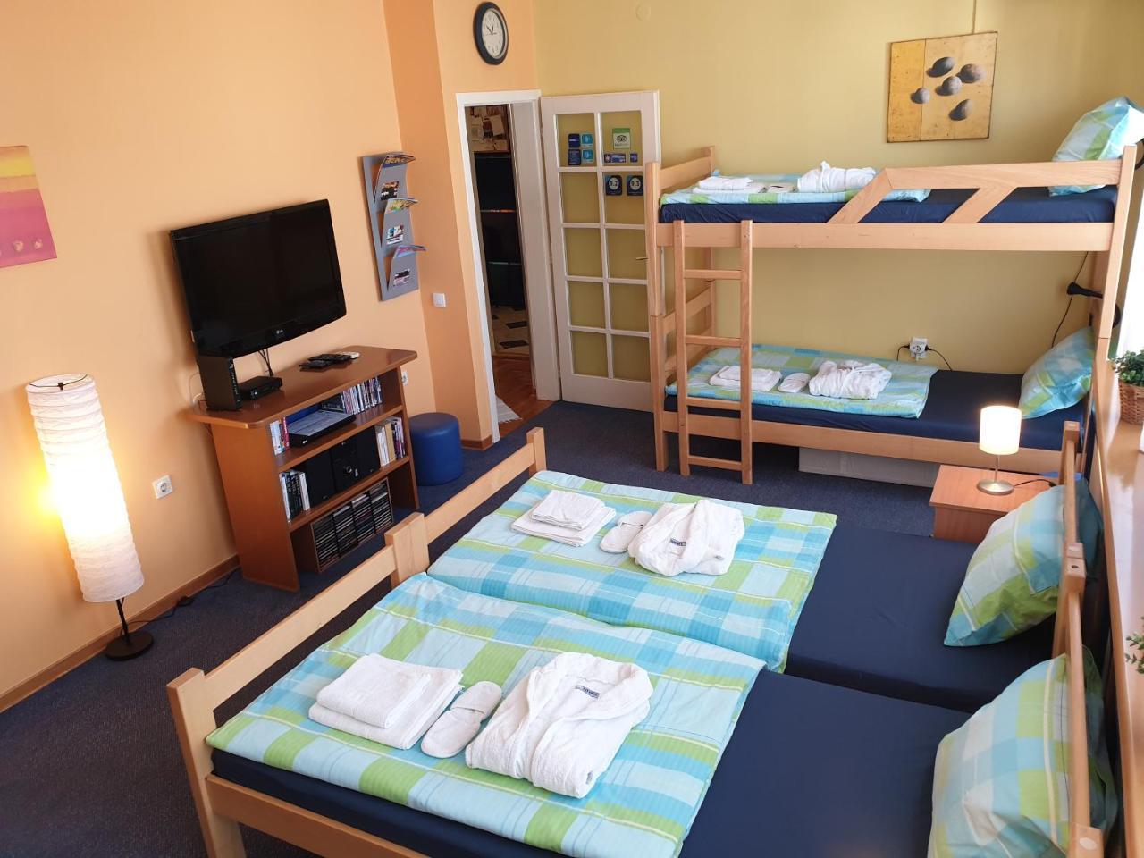 Spirit Hostel And Apartments Beograd Bagian luar foto