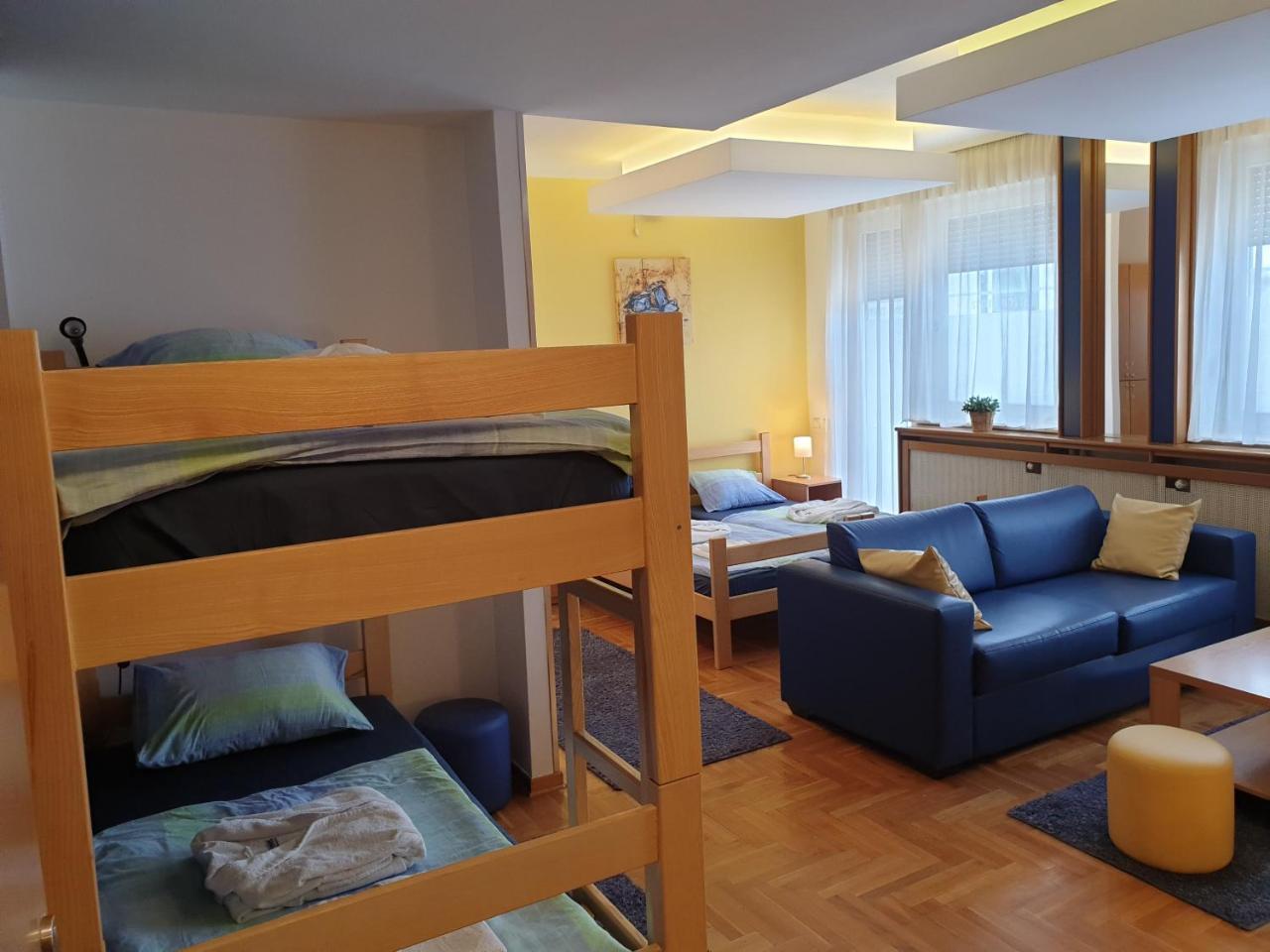 Spirit Hostel And Apartments Beograd Bagian luar foto